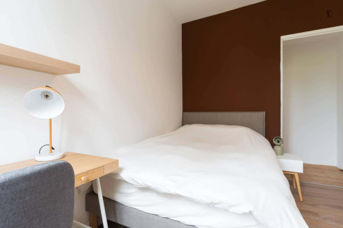 Room in Rue de la Patouillerie, Nantes for 500 m² with 20 bedrooms