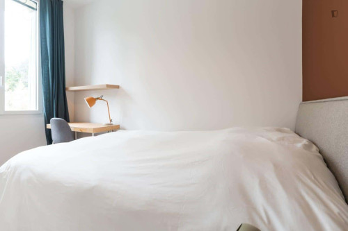 Room in Rue de la Patouillerie, Nantes for 500 m² with 20 bedrooms