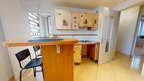 Room in Rue Pierre Voyant, Villeurbanne for 80 m² with 5 bedrooms