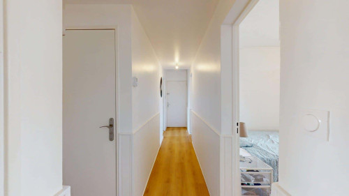 Room in Rue Henri Desbals, Toulouse for 70 m² with 3 bedrooms