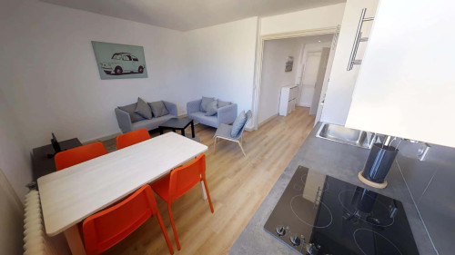 Room in Rue Saint-Agnan, Lyon for 72 m² with 4 bedrooms