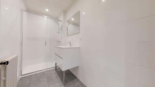 Room in Rue Saint-Agnan, Lyon for 72 m² with 4 bedrooms - Gallery - 9