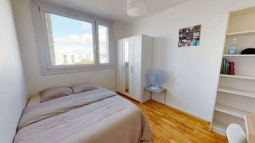 Room in Boulevard des États-Unis, Lyon for 80 m² with 4 bedrooms