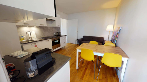 Room in Boulevard des États-Unis, Lyon for 80 m² with 4 bedrooms