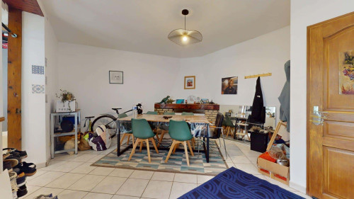 Room in Rue de l'Épinette, Loos for 102 m² with 4 bedrooms