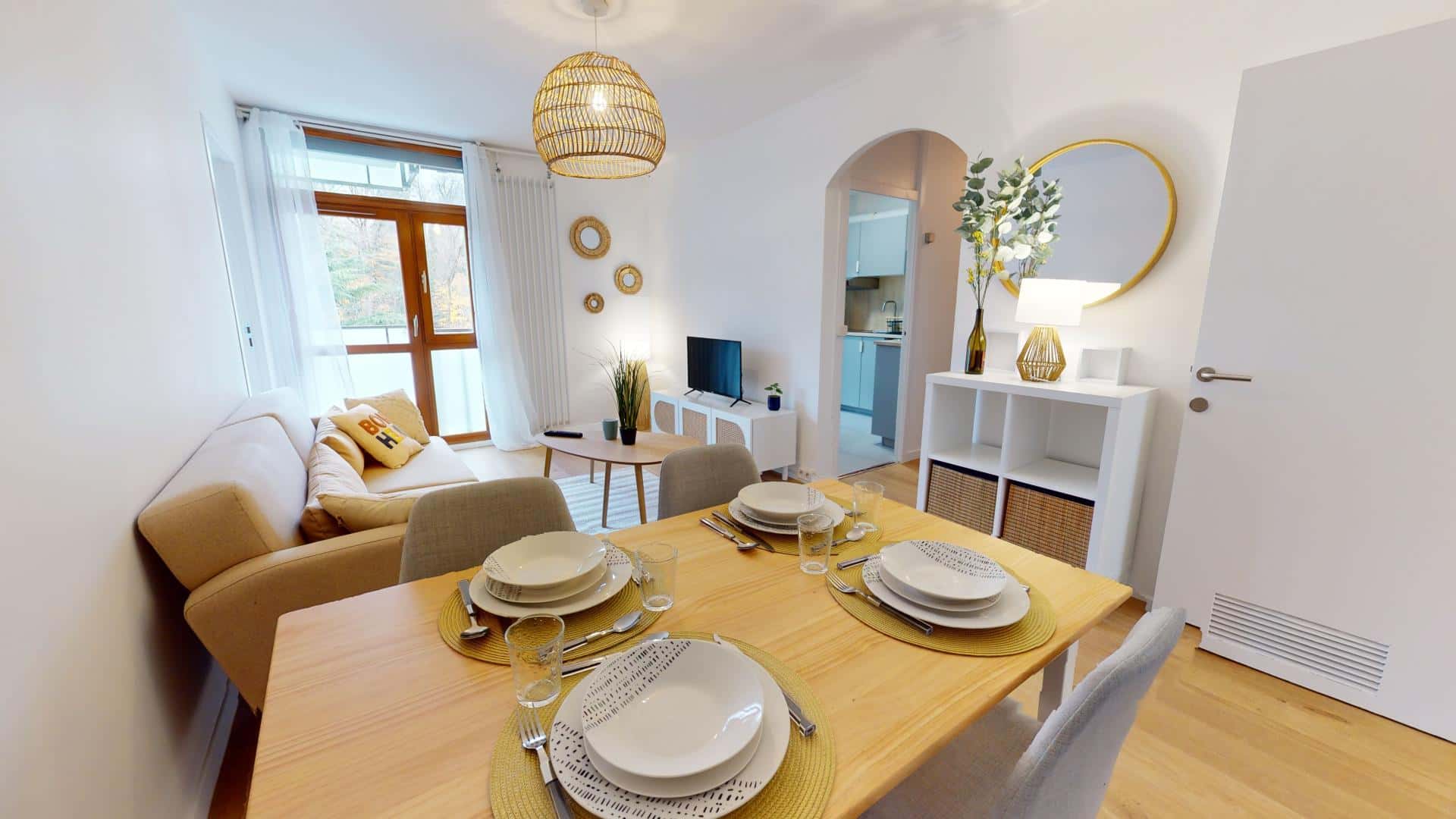 Room In Rue Du Colonel Sebbane, Oullins-Pierre-Bénite For 67 M² With 3 Bedrooms - 1