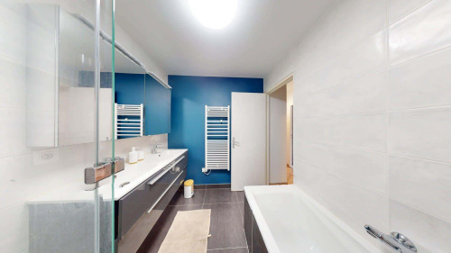 Room in Rue de la Chapelle, Lyon for 119 m² with 6 bedrooms - Gallery - 8