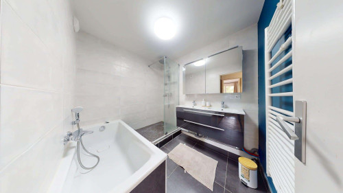 Room in Rue de la Chapelle, Lyon for 119 m² with 6 bedrooms - Gallery - 10