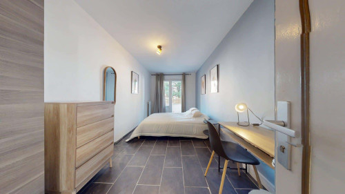 Room in Rue de la Chapelle, Lyon for 119 m² with 6 bedrooms - Gallery - 24