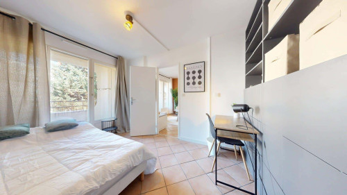 Room in Rue de la Chapelle, Lyon for 119 m² with 6 bedrooms - Gallery - 23