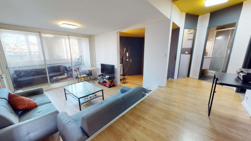 Room in Passage Paul Gauguin, Toulouse for 90 m² with 3 bedrooms