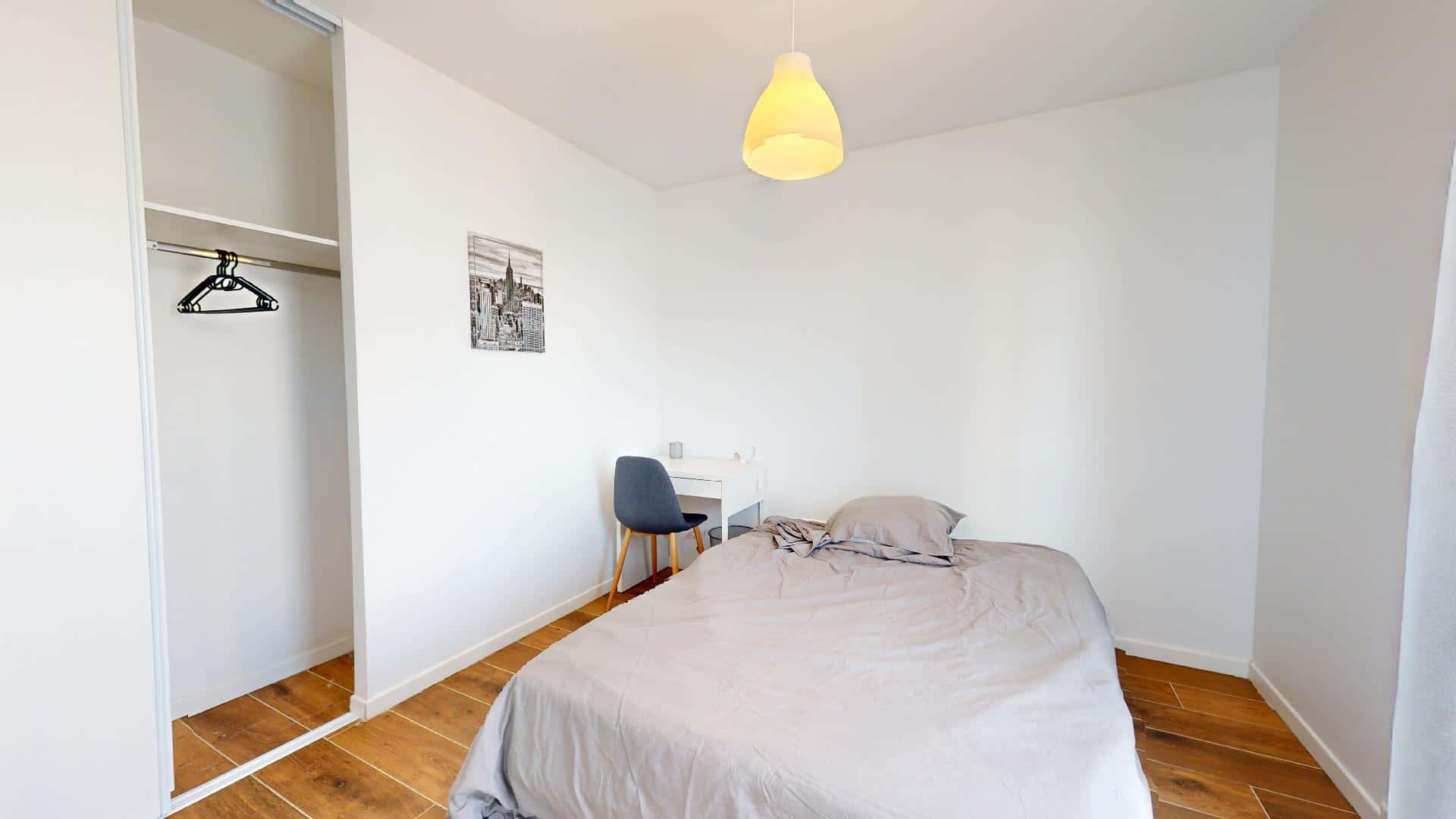Room In Route De Seysses, Toulouse For 74 M² With 4 Bedrooms - 1