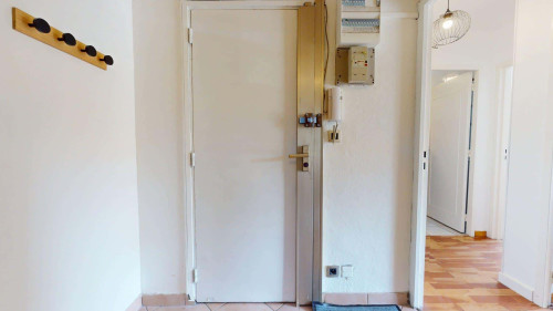 Room in Rue de la Chapelle, Lyon for 119 m² with 6 bedrooms