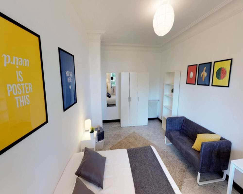 Chambre dans le rue des Hospices