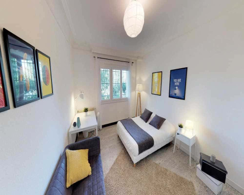 Chambre dans le rue des Hospices