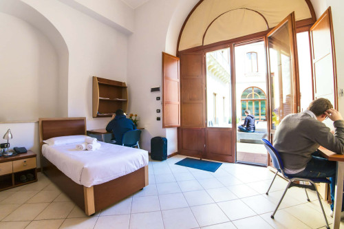 Via Monsignor Ventimiglia - bed in double room