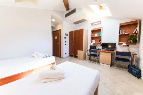 Via Monsignor Ventimiglia - bed in double room