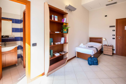 Via Monsignor Ventimiglia - private room