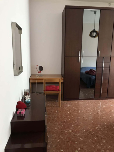 Room in Via dell'Aquila Reale, Roma for 85 m² with 3 bedrooms