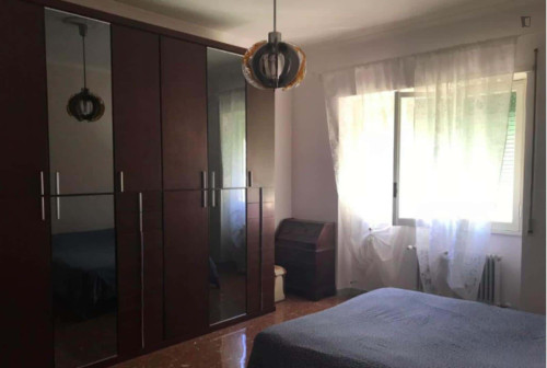 Room in Via dell'Aquila Reale, Roma for 85 m² with 3 bedrooms