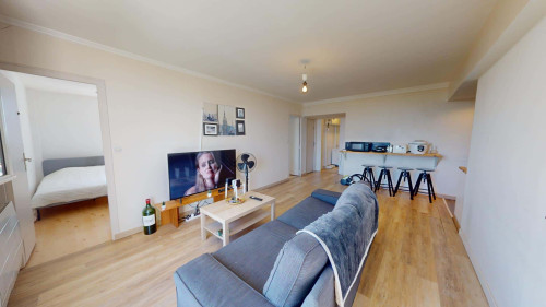 Room in Avenue de la Libération Charles de Gaulle, Le Bouscat for 76 m² with 4 bedrooms