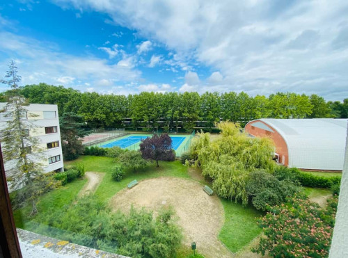Room in Résidence Camponac, Pessac for 110 m² with 6 bedrooms