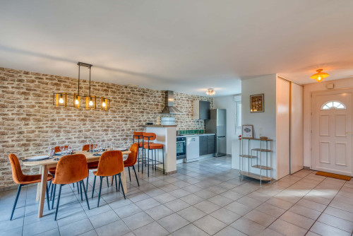House with a garden 10 minutes from Lyon. Ideal relocation & business stays - Gallery - 14