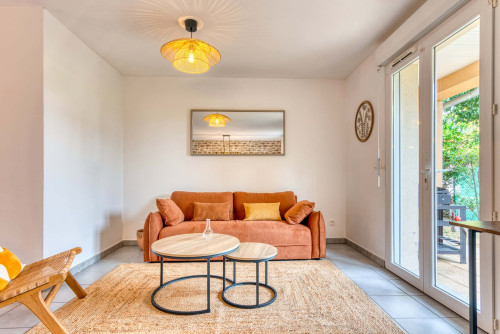 House with a garden 10 minutes from Lyon. Ideal relocation & business stays - Gallery - 15