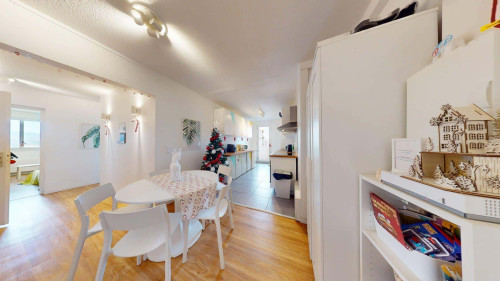 Room in Rue Joliot Curie, Tassin-la-Demi-Lune for 78 m² with 4 bedrooms - Gallery - 9