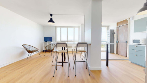 Room in Rue Edouard Branly, Bron for 86 m² with 5 bedrooms - Gallery - 6