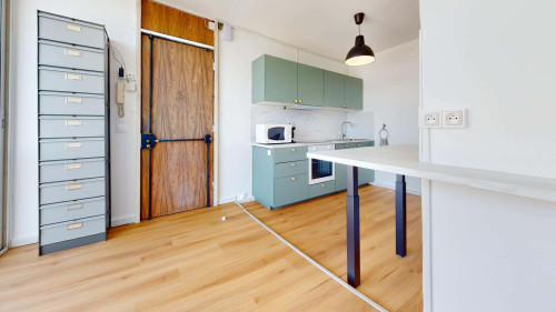 Room in Rue Edouard Branly, Bron for 86 m² with 5 bedrooms - Gallery - 12