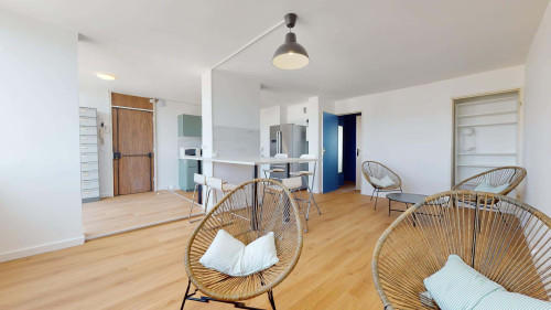 Room in Rue Edouard Branly, Bron for 86 m² with 5 bedrooms - Gallery - 7