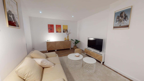 Room in Rue Berchet, Lyon for 120 m² with 6 bedrooms - Gallery - 15