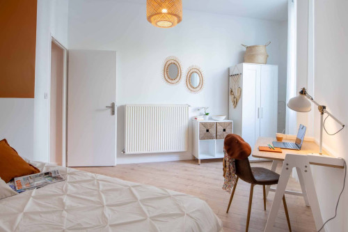 Room in Rue Berchet, Lyon for 120 m² with 6 bedrooms - Gallery - 10
