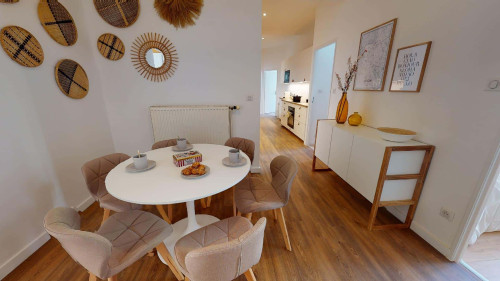 Room in Rue Berchet, Lyon for 120 m² with 6 bedrooms - Gallery - 8