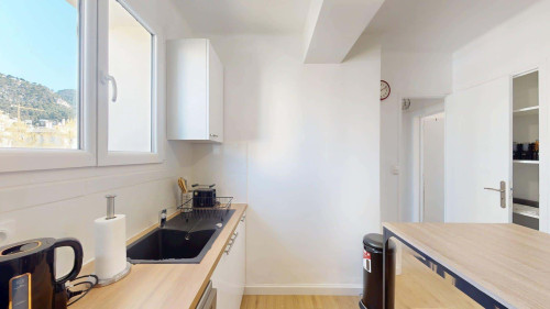 Room in Boulevard Docteur Charles Barnier, Toulon for 69 m² with 3 bedrooms - Gallery - 8