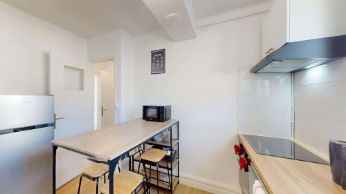 Room in Boulevard Docteur Charles Barnier, Toulon for 69 m² with 3 bedrooms - Gallery - 11