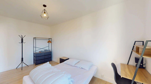 Room in Boulevard Docteur Charles Barnier, Toulon for 69 m² with 3 bedrooms - Gallery - 18