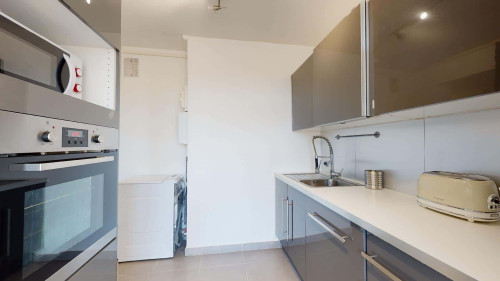 Room in Rue de Saint Cyr, Lyon for 85 m² with 6 bedrooms - Gallery - 15