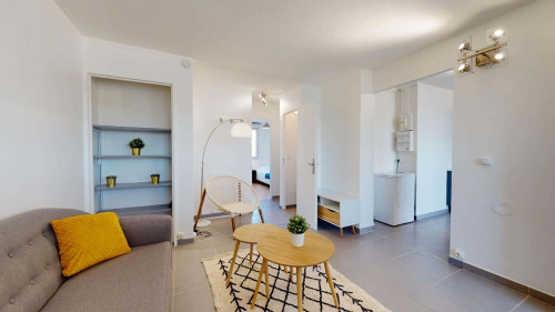 Room in Rue de Saint Cyr, Lyon for 85 m² with 6 bedrooms - Gallery - 6