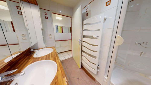 Room in Avenue Paul Santy, Lyon for 122 m² with 7 bedrooms - Gallery - 14