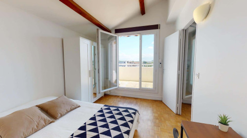 Room in Avenue Paul Santy, Lyon for 122 m² with 7 bedrooms