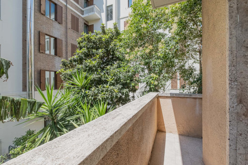 Apartment in Circonvallazione Clodia, Roma for 75 m² with 2 bedrooms - Gallery - 12