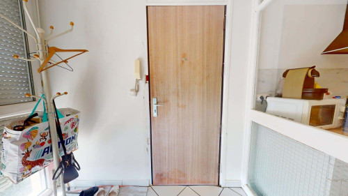 Room in Rue de Saint Cyr, Lyon for 75 m² with 4 bedrooms
