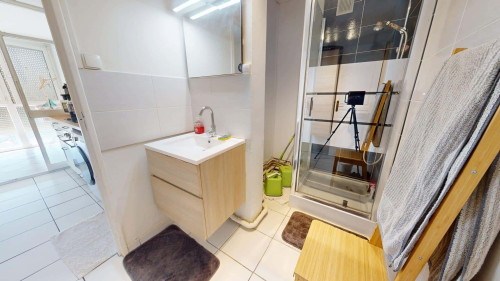 Room in Rue de Saint Cyr, Lyon for 75 m² with 4 bedrooms - Gallery - 6