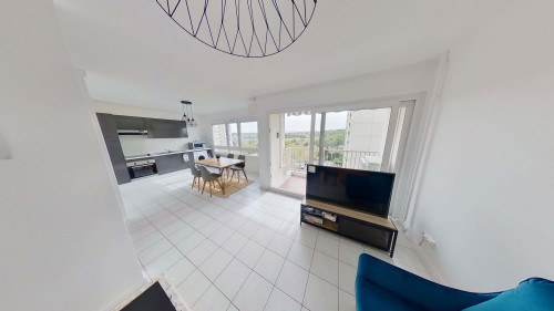 Room in Boulevard de l'Europe, Oullins-Pierre-Bénite for 107 m² with 5 bedrooms - Gallery - 8