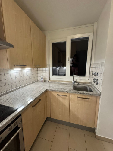 Mordern + Bright 65 m² Apartment | Huge Rooftop Terrace | WiFi & Parking Included | Close to U bahn + Mall + Park