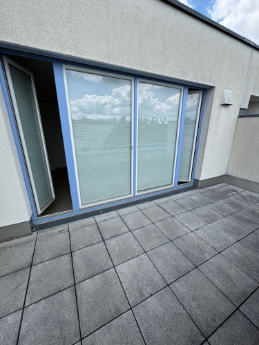 Mordern + Bright 65 m² Apartment | Huge Rooftop Terrace | WiFi & Parking Included | Close to U bahn + Mall + Park - Gallery - 22