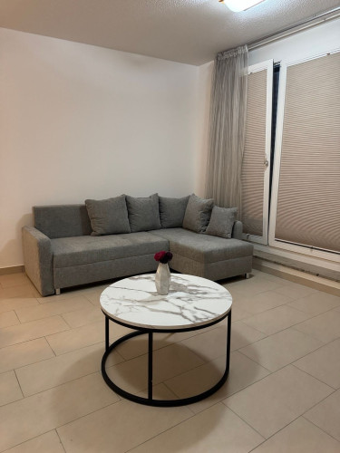 Mordern + Bright 65 m² Apartment | Huge Rooftop Terrace | WiFi & Parking Included | Close to U bahn + Mall + Park - Gallery - 10
