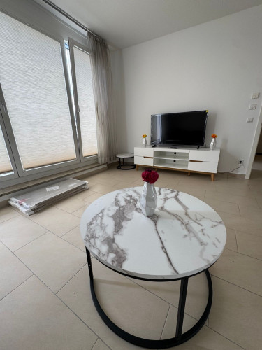 Mordern + Bright 65 m² Apartment | Huge Rooftop Terrace | WiFi & Parking Included | Close to U bahn + Mall + Park - Gallery - 6